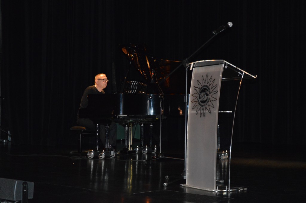 Recital p. prof. Jarosława Hanika - gra na fortepianie