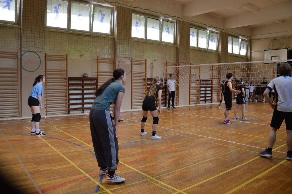 Dzień Sportu kończy się zawsze meczem siatkówki