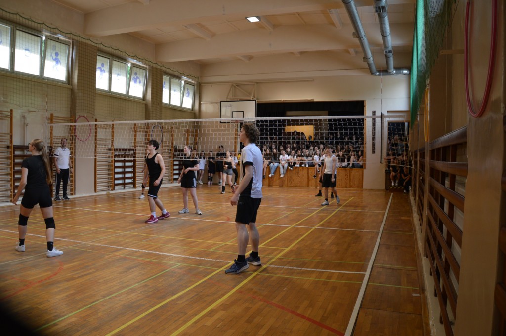 Dzień Sportu kończy się zawsze meczem siatkówki