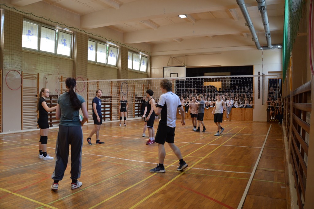 Dzień Sportu kończy się zawsze meczem siatkówki